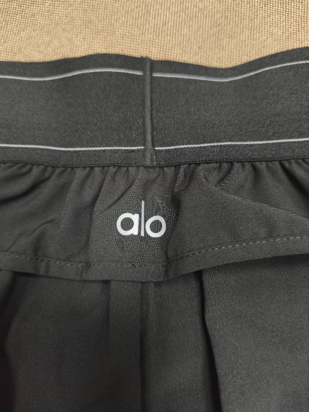 NWT ALO Yoga Black Match Point Short🎇Lightweight Versatile Practical Shorts - Picture 6 of 8
